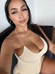 Queenpatrona (Mercedes Polanco): Influencer, Entrepreneur & Digital Rebel (2026)